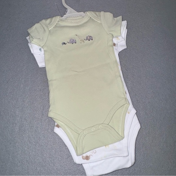 Luxe Threads Other - NWT Luxe Threads 3 Pk Pima Cotton Onesie Set